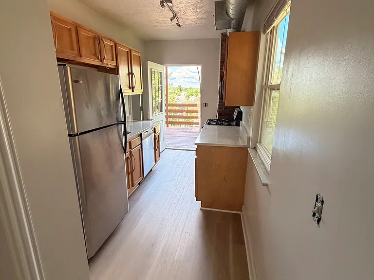 128 Cohassett St #1 — Photo 4