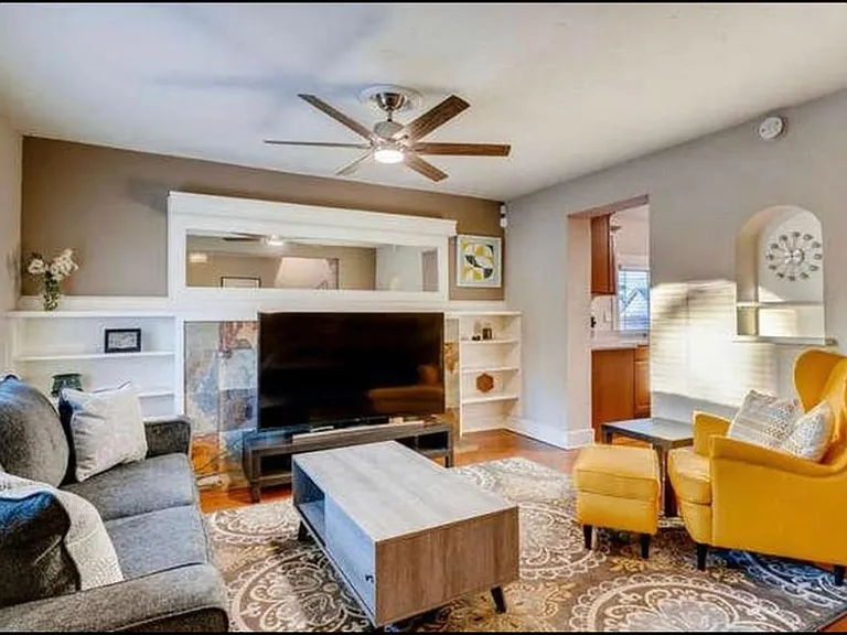 2443 N Clay St — Photo 2