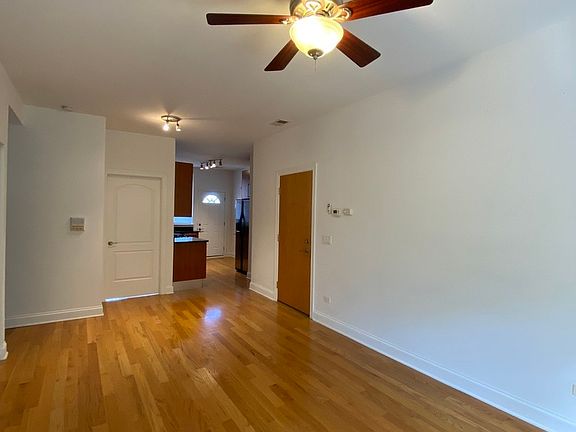 3rd image of 3410 W Sunnyside Ave #3