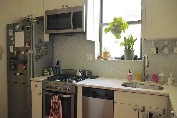 Rented by Avenue Sotheby's International Realty | media 26