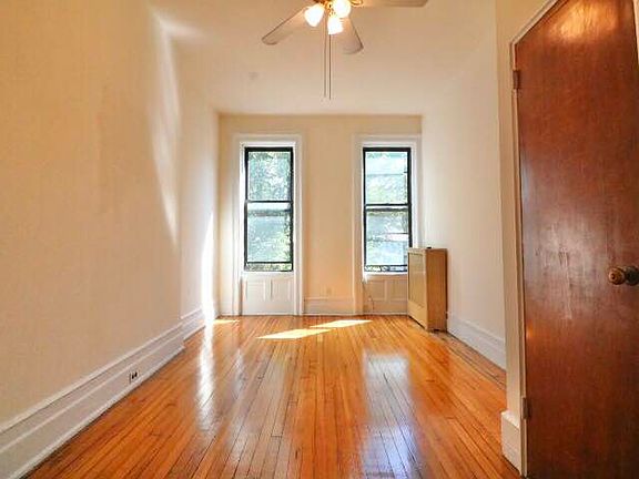 2nd image of 40 W 89th St #5BB