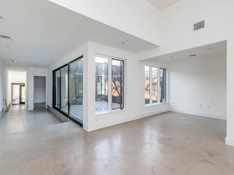 3305 Garden Villa Ln #B — Photo 10