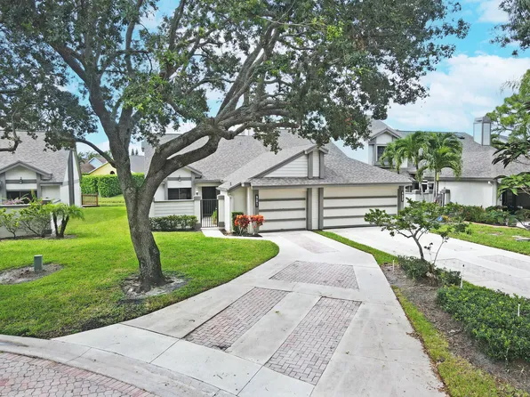 901 Landings Boulevard, Greenacres, FL 33413