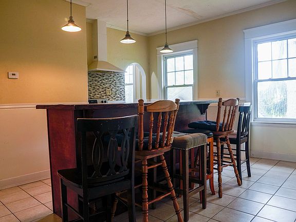 3rd image of 15 Montvale Rd #2