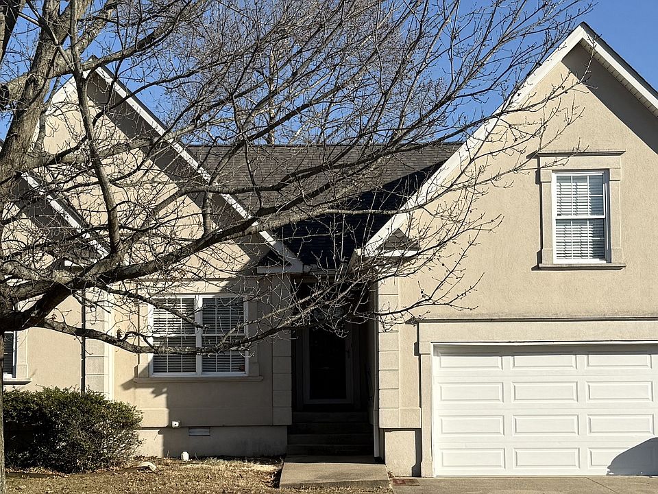 1st image of 128 Fieldstone Ln