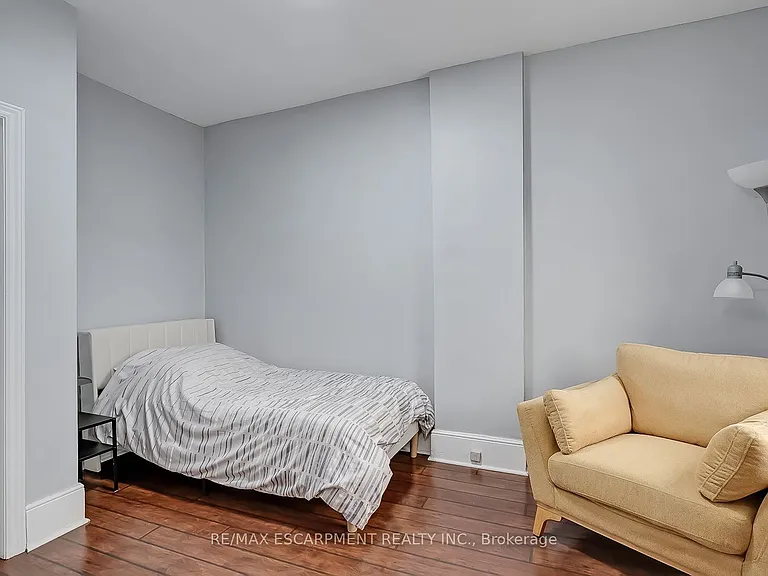 87 Colbourne St #2 — Photo 18