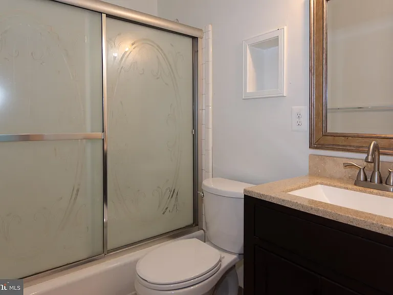 6400 Japonica St — Photo 12