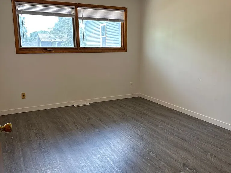 1108 Grant Ave #1-8 — Photo 4