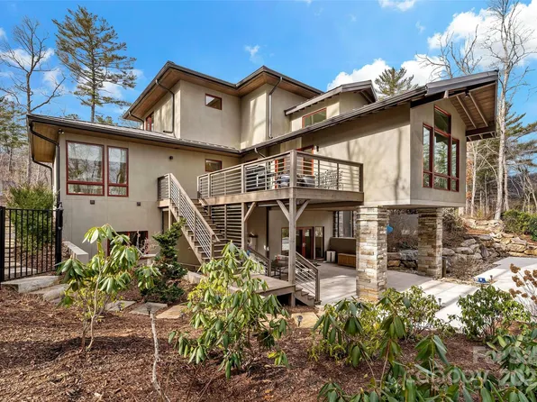 27 Hawberry Ct, Asheville, NC 28805