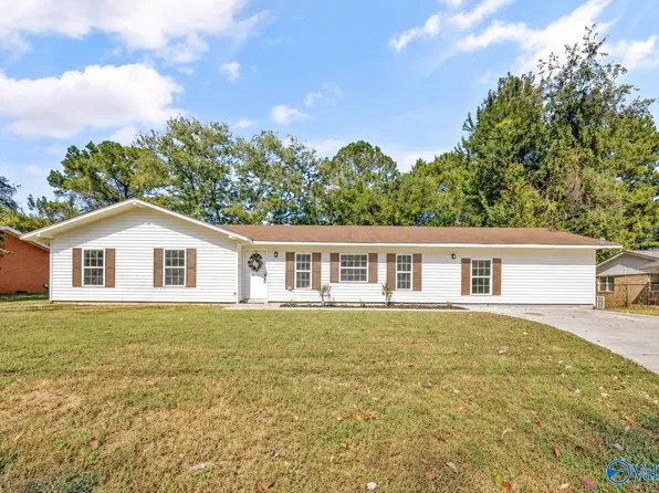4610 Whitehall Dr NW, Huntsville, AL 35816