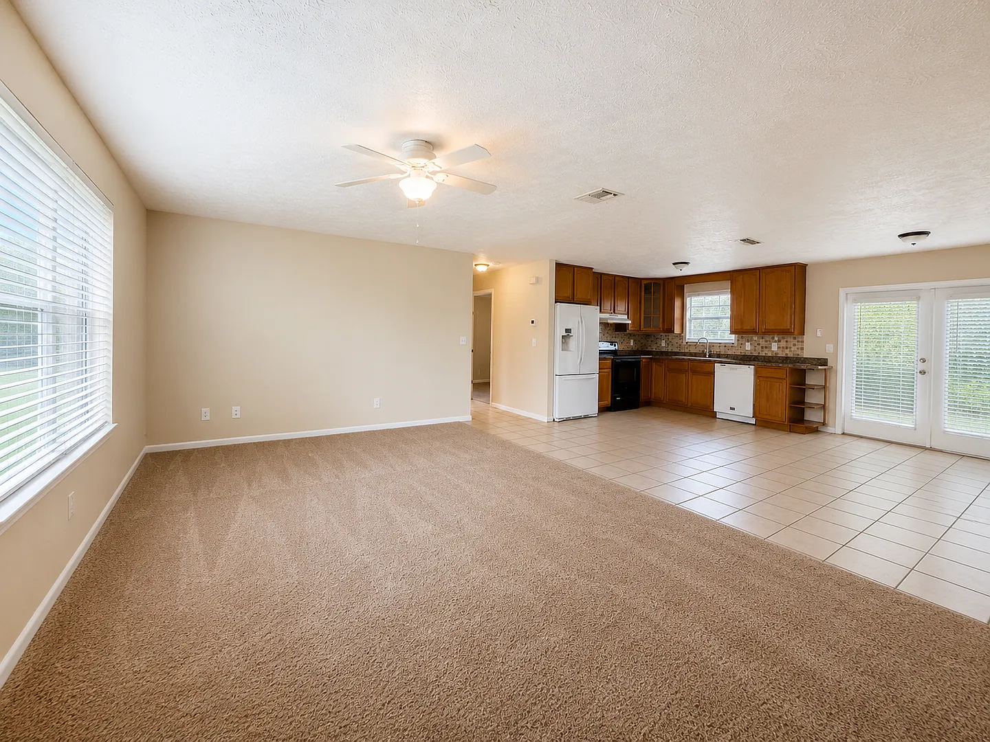 Corner Single Family Home — Photo 4