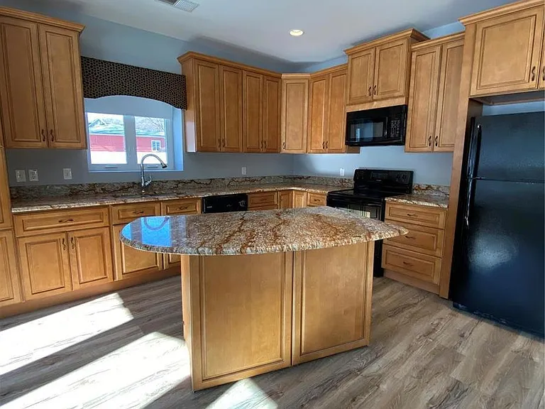 922 New Ballwin Rd — Photo 6