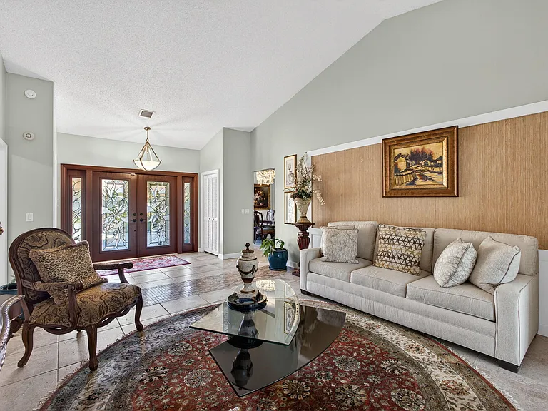 168 Thornton Dr — Photo 9