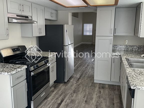 5th image of 5781 Yerington Ave