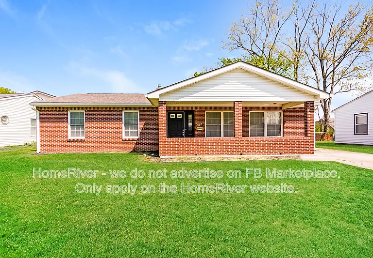 970 Edgewood Dr — Photo 1