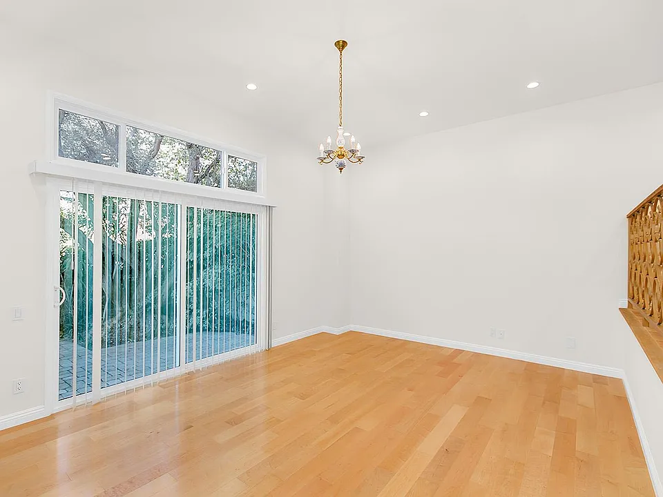 1745 Selby Ave #20