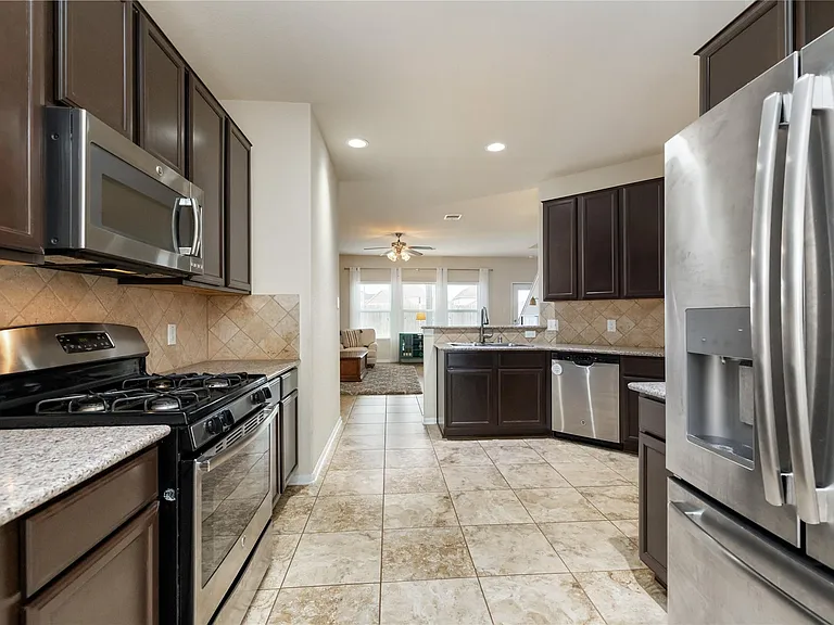 20102 Bayliss Manor Ln — Photo 12