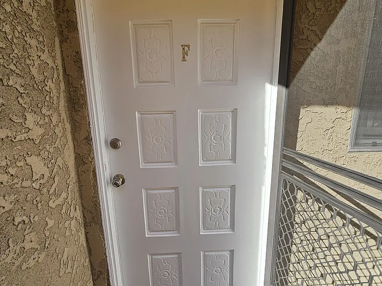 459 E Orange Grove Ave #F — Photo 2