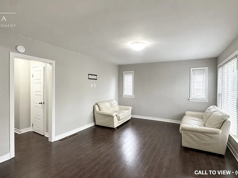 154 Oxford St W #154 — Photo 3