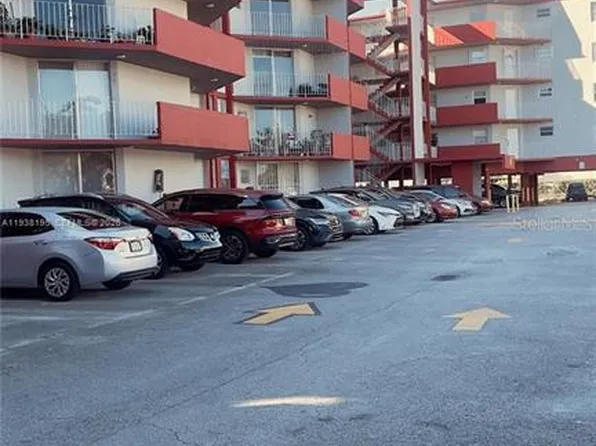 1750 W 46th St APT 537, Hialeah, FL 33012