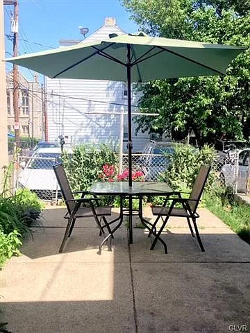 625 Oak St — Photo 18