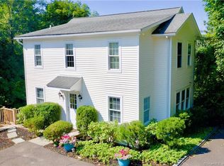 43 Garibaldi Ln, New Canaan, CT 06840