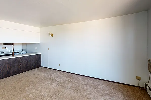 2495 N. Oakland Ave — Photo 22