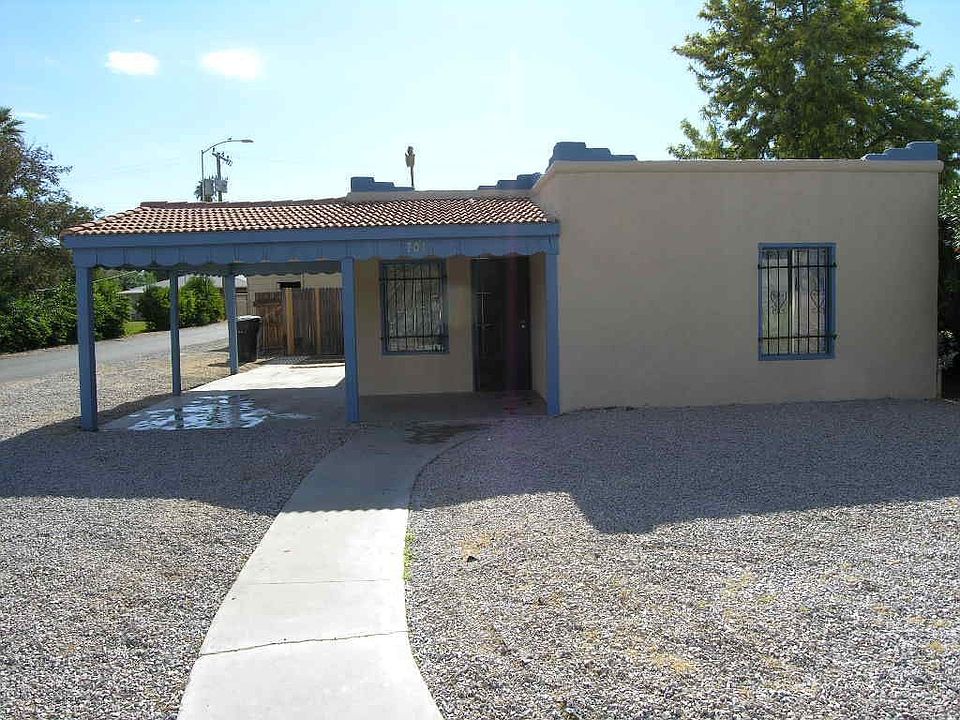 1st image of 701 W 1st Pl