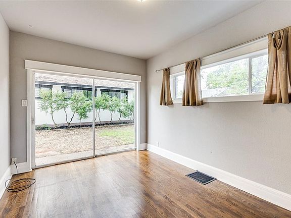 3rd image of 3919 Byers Ave