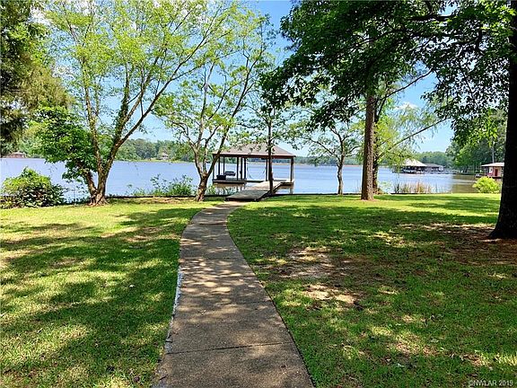 2nd image of 4108 Lakeway Cir