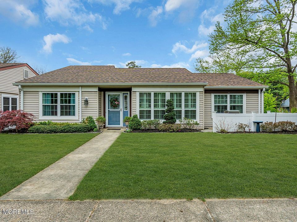 1st image of 559C Malvern Court