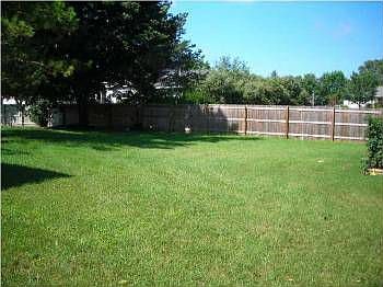 3rd image of 304 Anderson Dr
