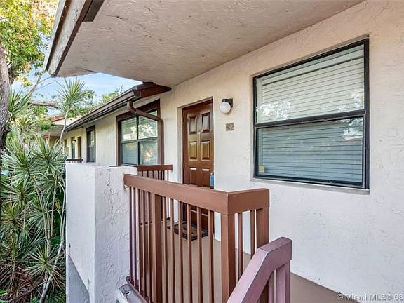 2nd image of 9872 Nob Hill Ct #9872