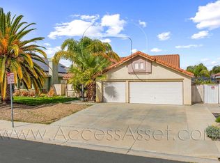 18840 Oakview Way, Lake Elsinore, CA 92530