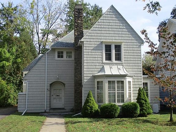 2nd image of 864 Euclid Ave
