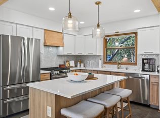 5016 W 106th St, Bloomington, MN 55437