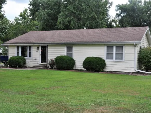 1804 S Jackson St, Mc Leansboro, IL 62859