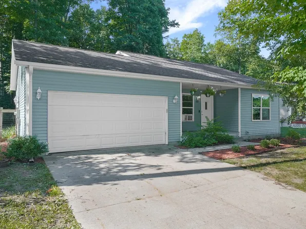5173 Palmer Pl, Traverse City, MI 49685