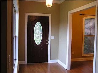 3rd image of 104 Woodbine Ct