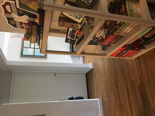 Rented by Metropolis International Realty Inc. | media 25