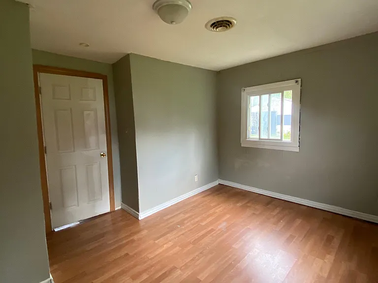 35831 Beverly Rd — Photo 13