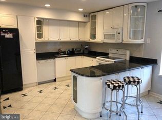 2184 E Village Rd, Southampton, PA 18966