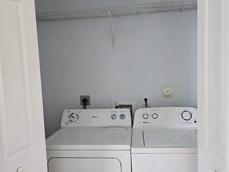 4261 E Main St — Photo 20