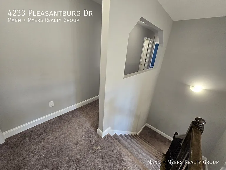 4233 Pleasantburg Dr — Photo 22