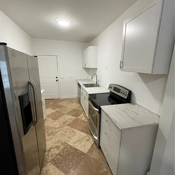 506 E Liberty St — Photo 2