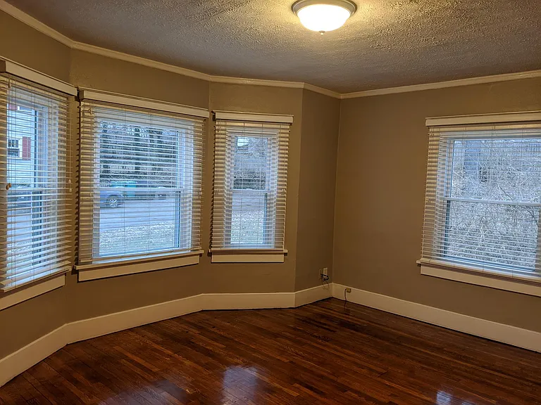 2443 S Dixie Dr — Photo 13