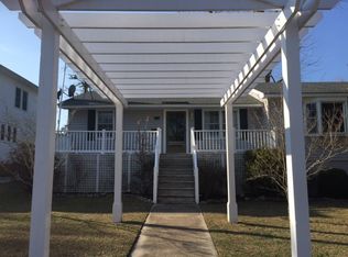220 Simmons St, Washington, NC 27889