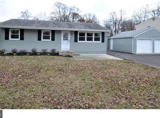 404 Acorn Rd, Mount Laurel, NJ 08054