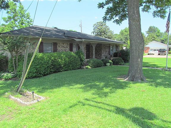 3rd image of 203 Lee Ray Dr