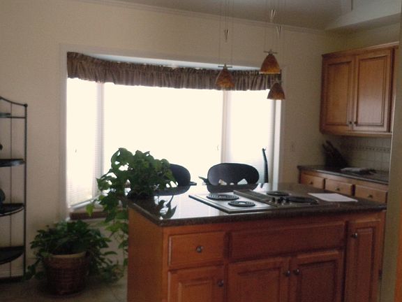 4th image of 626 Palos Verdes Blvd